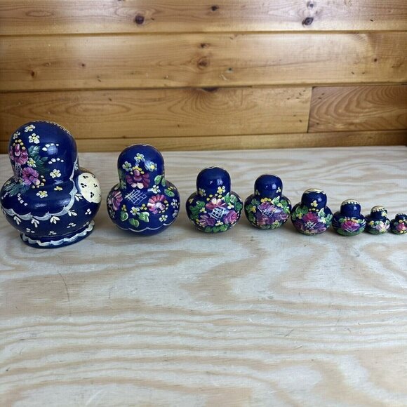 Vintage Russian Nesting Doll 8 Piece Set Girl With Flowers Rare Set - Picture 4 of 8